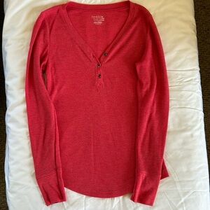 2 size small thermals. Pink and black